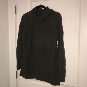 Green Turtle Neck